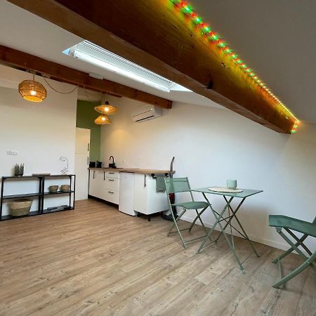 Chaleureux Studio Mansarde - Coeur De Ville De セット エクステリア 写真